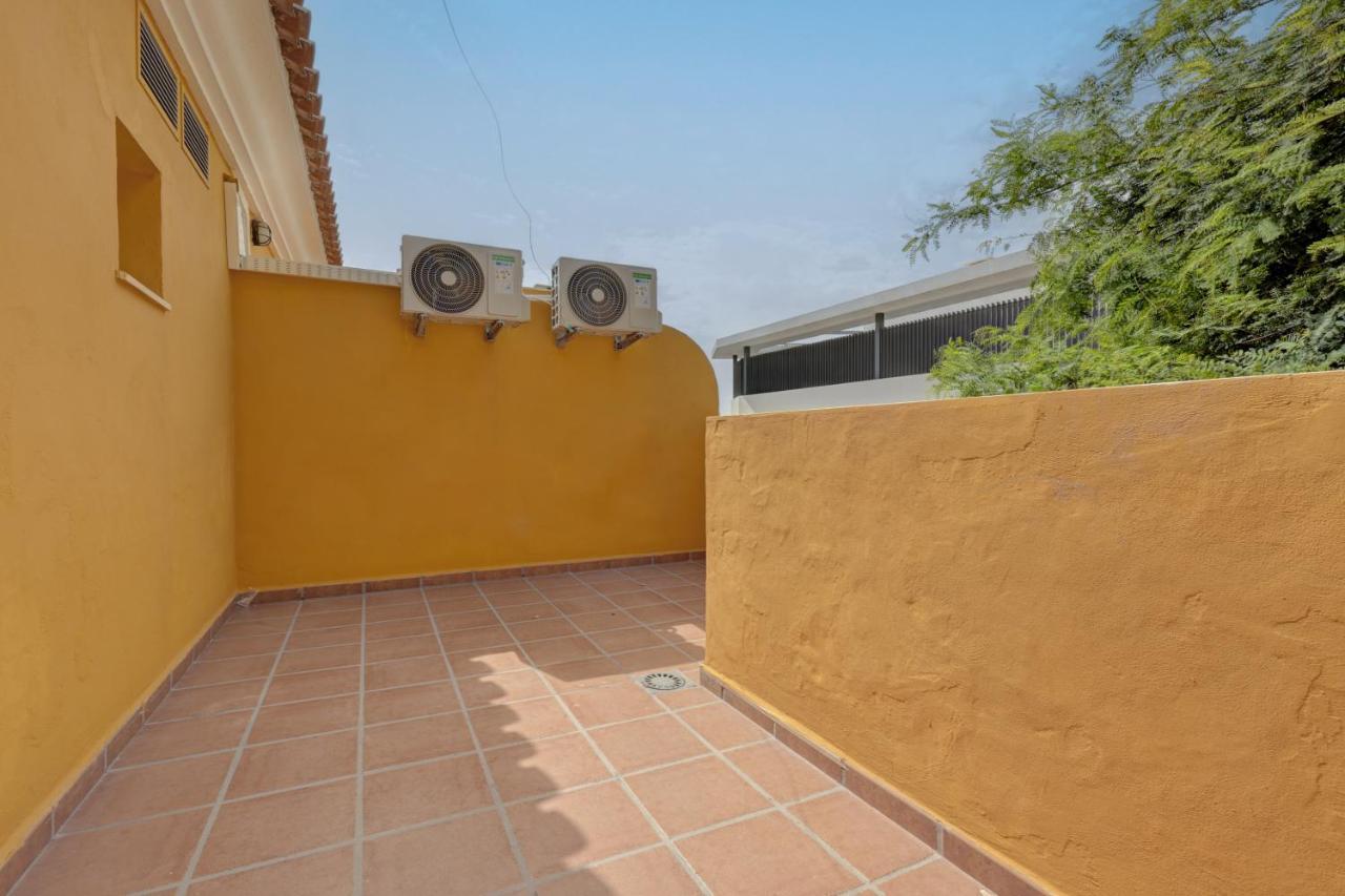 Hostal 37 Estepona Zewnętrze zdjęcie