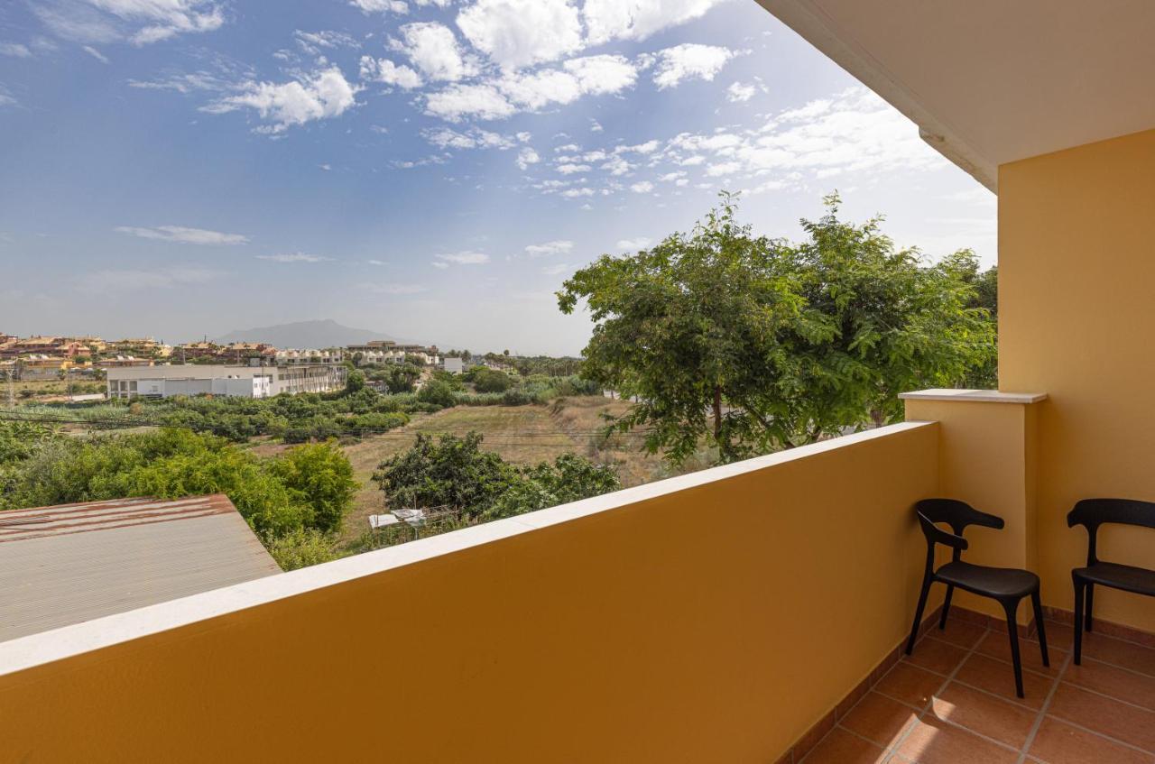 Hostal 37 Estepona Zewnętrze zdjęcie