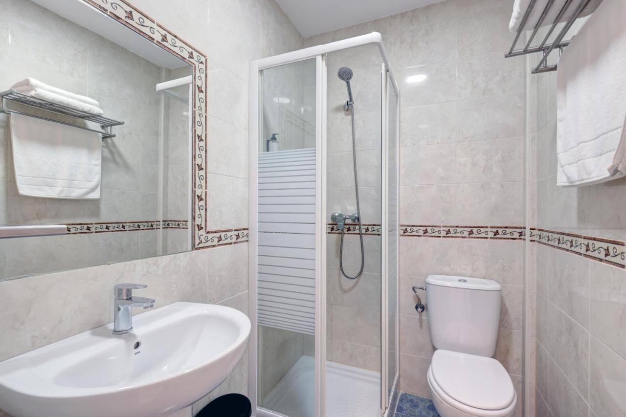 Hostal 37 Estepona Zewnętrze zdjęcie