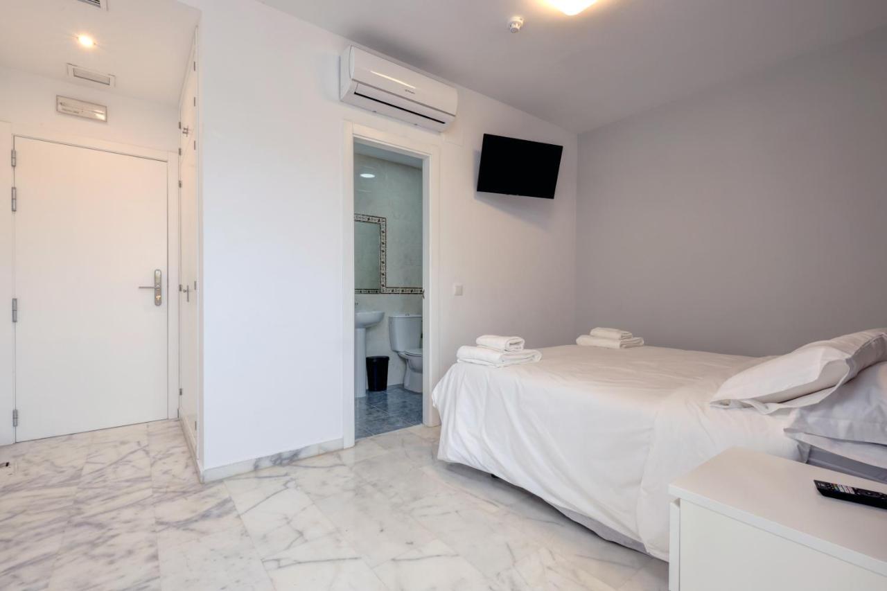 Hostal 37 Estepona Zewnętrze zdjęcie